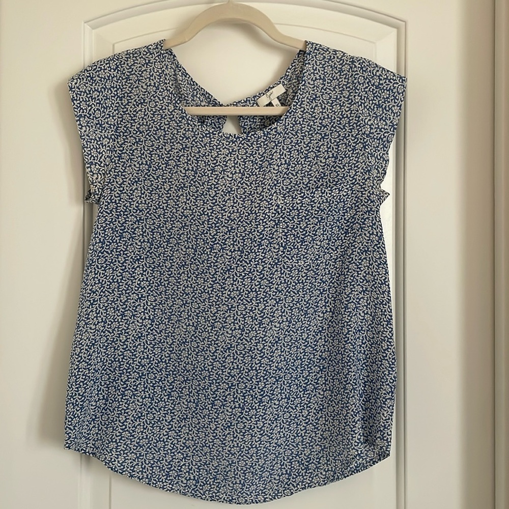Joie cap sleeve blouse with front pocket and peep hole back